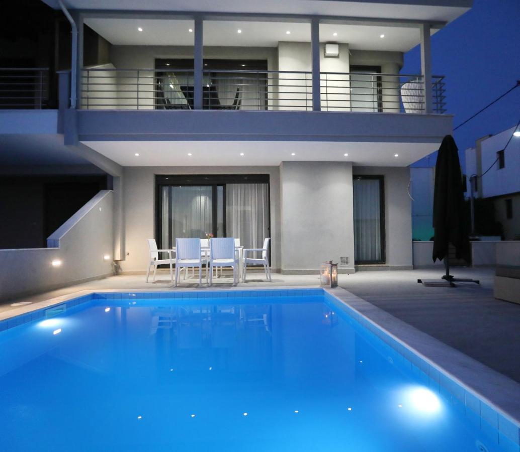 Heaven Horizon Villa Karianí Esterno foto